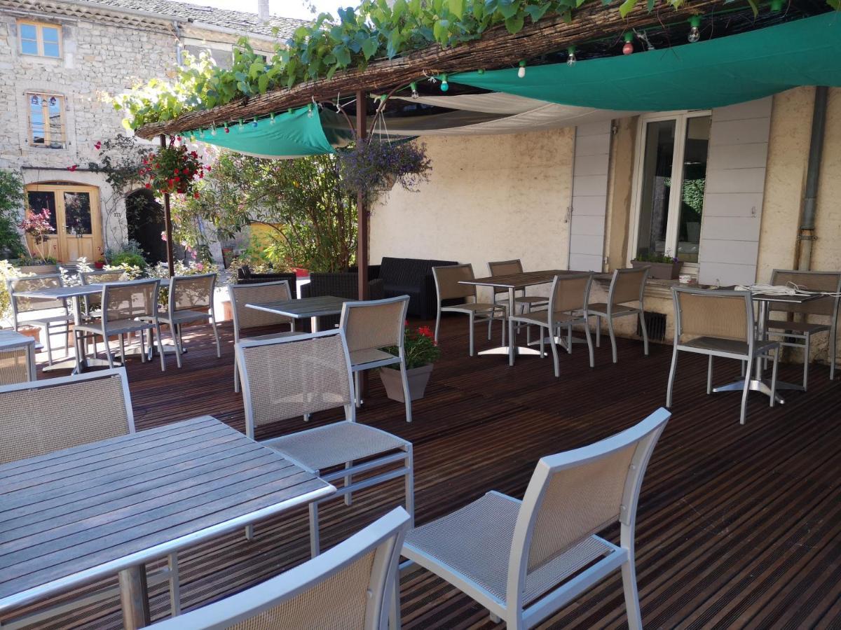 Auberge De L Helvie Chez Coco & Ricou Valvigneres Exterior photo